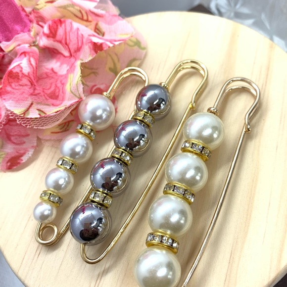 🌟 Set of Pin Brooches Faux Pearl - Picture 2 of 3